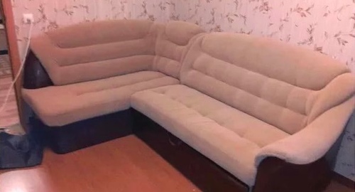 Перетяжка углового дивана. Магадан