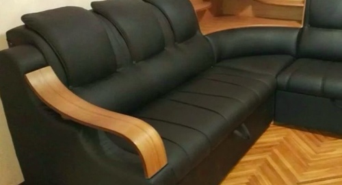 Перетяжка кожаного дивана. Магадан